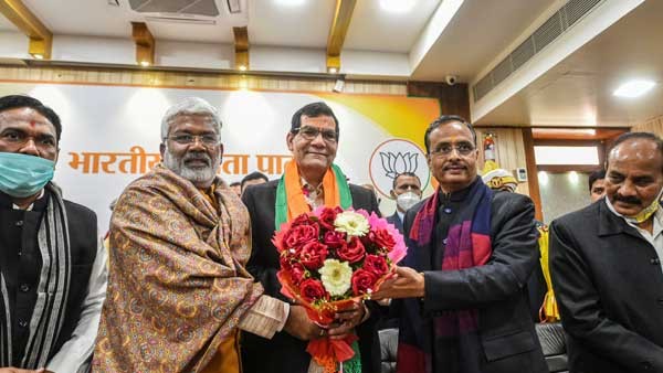 ಯೋಗಿ ಸಂಪುಟದಲ್ಲಿ ನಿವೃತ್ತ ಪೊಲೀಸ್ ಅಧಿಕಾರಿ