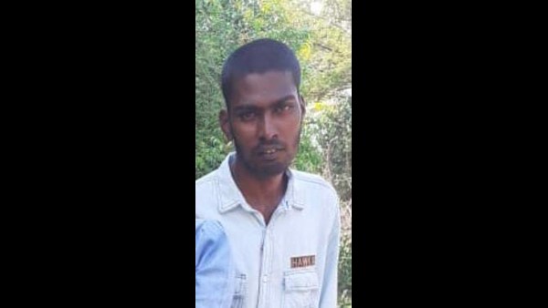 Chamarajanagar: Lovers Romance on Running Bike: rider arrest Chamarajanagar: Lovers Romance on Running Bike: rider arrest