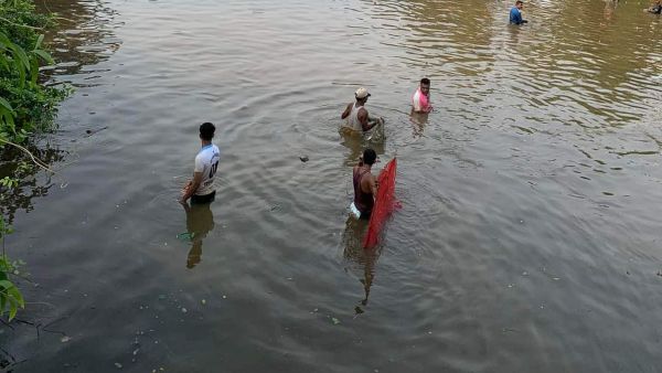 ನಂದಿನಿ ನದಿಯಲ್ಲಿ ಮೀನಿನ ಬೇಟೆ