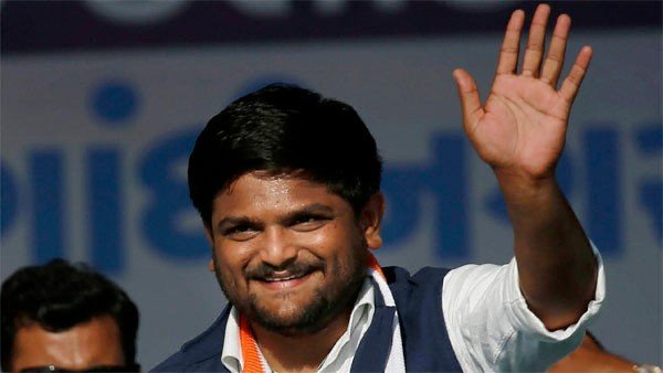 Hardik Patel Takes ‘Chicken Sandwich’ Dig at Senior Party Leaders Hardik Patel Takes ‘Chicken Sandwich’ Dig at Senior Party Leaders