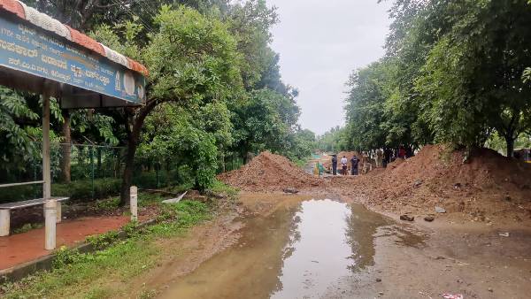 Two labourers death in Bengaluru Rains: FIR against projects incharges Two labourers death in Bengaluru Rains: FIR against projects incharges