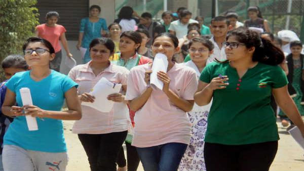 Supreme Court dismisses plea to postpone NEET PG 2022 exam Supreme Court dismisses plea to postpone NEET PG 2022 exam