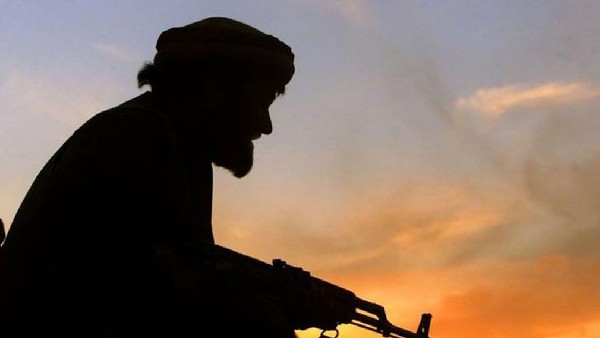 Jammu & Kashmir: Police Constable Injured Terror Attack In Pulwama Jammu & Kashmir: Police Constable Injured Terror Attack In Pulwama