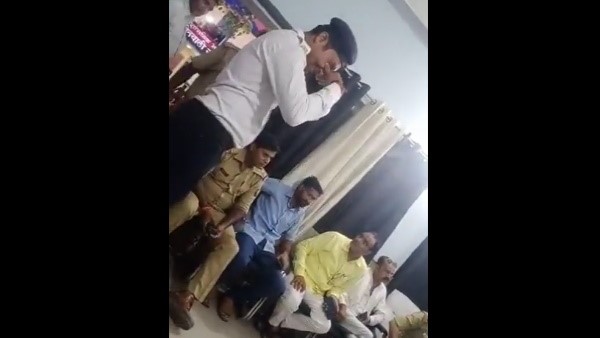 ಟ್ರಾಫಿಕ್ ಕಾನ್ಸ್ಟೆಬಲ್ನೊಂದಿಗೆ ಅನುಚಿತ ವರ್ತನೆ