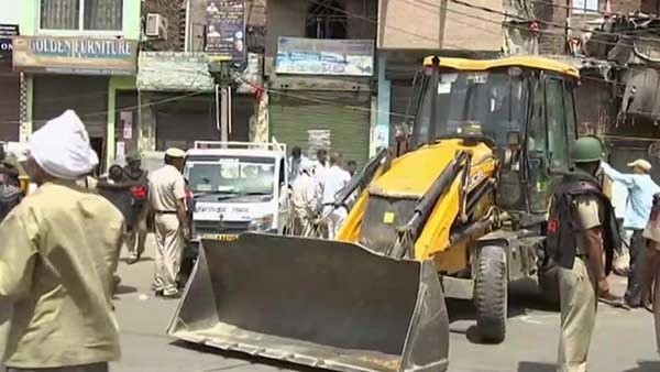 New Delhi clearance operation: Kejriwal government heard the report from the MCD New Delhi clearance operation: Kejriwal government heard the report from the MCD
