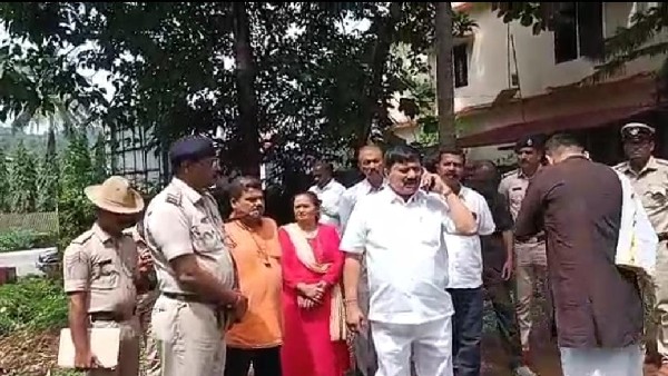 ನಮಗೆ ನಾಚಿಕೆಯಾಗುತ್ತದೆ; ಸಚಿವರು