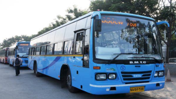 ಹತ್ತಿರದ ಬಂಕ್ಗಳಲ್ಲಿ ಡೀಸೆಲ್ ತುಂಬಿಸುತ್ತೇವೆ
