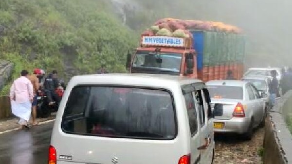 ಹೊಸದೊಂದು ಲೋಕವನ್ನೇ ಸೃಷ್ಠಿಸುತ್ತಿವೆ ಜಲಪಾತಗಳು