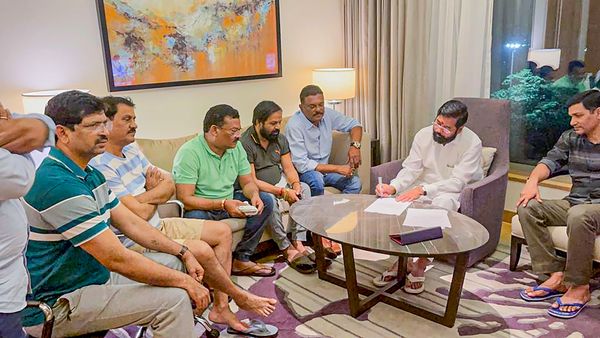 ಸರ್ಕಾರದಲ್ಲಿ ಶಿವಸೇನೆ ಸಿದ್ಧಾಂತಕ್ಕೆ ಧಕ್ಕೆ ಬಗ್ಗೆ ಆರೋಪ