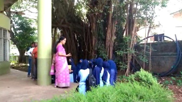 ನಿಯಮ ಮೀರಿದ್ದ ವಿದ್ಯಾರ್ಥಿನಿಯರಿಗೆ ನೋಟಿಸ್