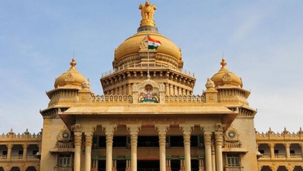 ರಾಜಕೀಯ ವಿಶ್ಲೇಷಕರೂ ಮತ್ತು ಜ್ಯೋತಿಷಿಯೂ ಆಗಿರುವ ಗುರುರಾಜ್ ಅಂಜನ್