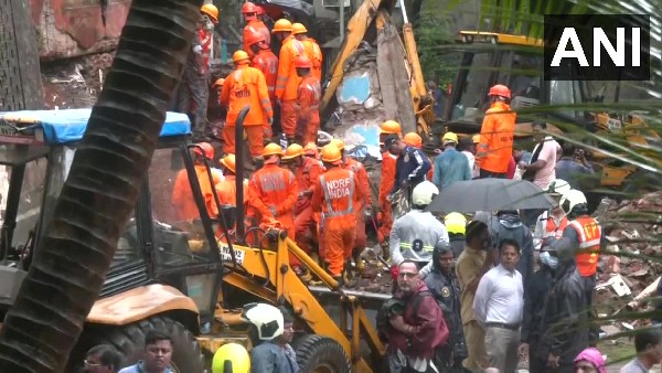 Kurla Building Collapse: Death Toll Rises to 19, Rescue Operations Underway Kurla Building Collapse: Death Toll Rises to 19, Rescue Operations Underway