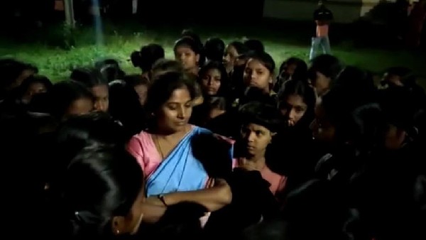 Drunken Warden of SC ST Hostel Caught During Surpise Visit by Hiriyur MLA Poornima Drunken Warden of SC ST Hostel Caught During Surpise Visit by Hiriyur MLA Poornima