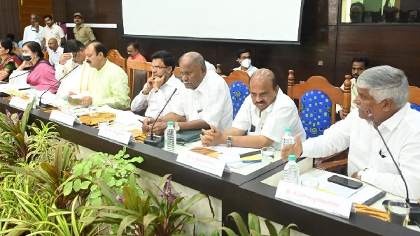 ಮದ್ದೂರುನಲ್ಲಿ ರಸ್ತೆಗಳು ಹಾಳು