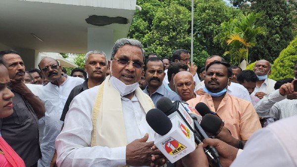 ಕ್ಷೇತ್ರ ಆಯ್ಕೆಯ ಗೊಂದಲದಲ್ಲಿ ಸಿದ್ದರಾಮಯ್ಯ