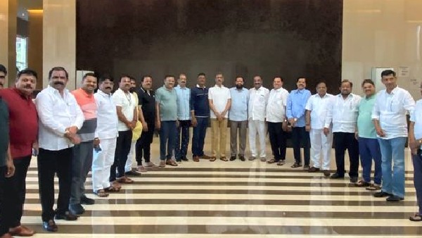 ಉದ್ಧವ್ ಠಾಕ್ರೆ ಸಂಪರ್ಕದಲ್ಲಿ 20 ಬಂಡಾಯ ಶಾಸಕರು
