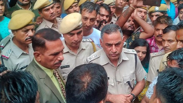 50 ಲಕ್ಷ ರು. ಪರಿಹಾರ ನೀಡುವಂತೆ ಒತ್ತಾಯ