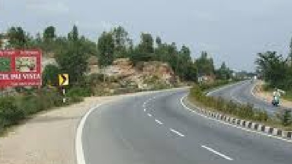 ಹಂಪ್ ಹೈವೆ ಎಂಬ ಹೆಸರಿನಿಂದ ಕರೆಯುತ್ತಿದ್ದರು