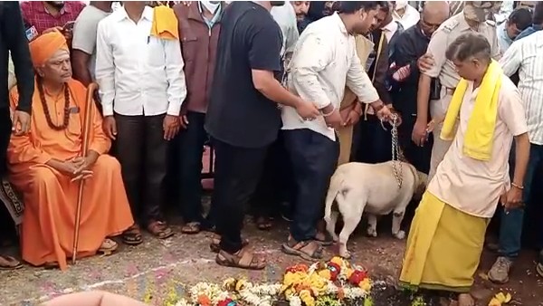 Chandrashekhar guruji Last rites performed in Shivaprabhu Layout on Sulla Road Chandrashekhar guruji Last rites performed in Shivaprabhu Layout on Sulla Road