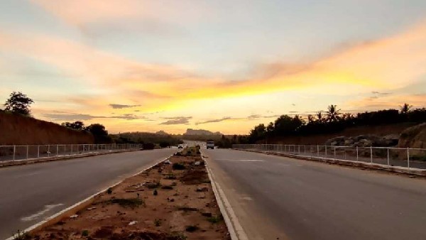 Mumbai to Delhi electric highway Soon Mumbai to Delhi electric highway Soon