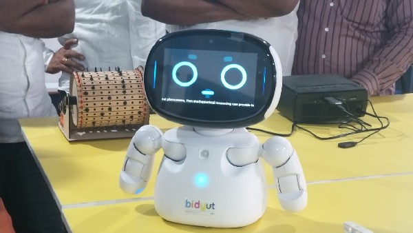 ಶಿಕ್ಷಕರ ಕೊರತೆ ನೀಗಿಸುವ ರೊಬೋ