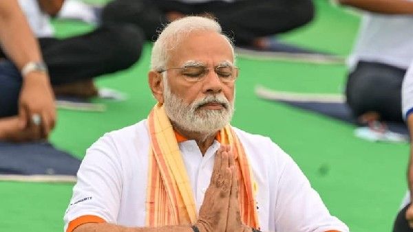 ಮೈಸೂರಿನಲ್ಲಿ ಯೋಗಾಸನ, ಹೈದರಾಬಾದ್ʼನಲ್ಲಿ ಮಂಥನ
