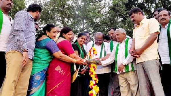 ಅನುದಾನ ನೀಡಲು ತಾರತಮ್ಮ ಮಾಡುತ್ತಿದ್ದಾರೆ