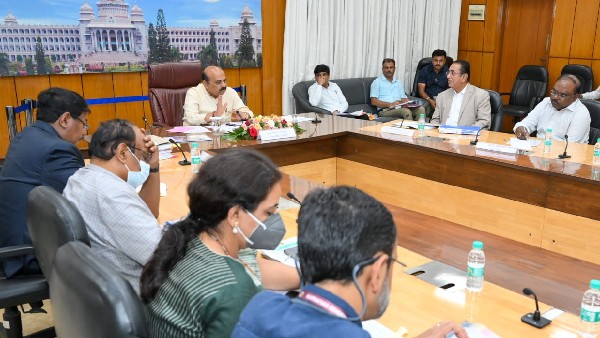 CM Basavaraj Bommai Instructed The Officials To Take Steps To Implement R And D Policy Systematically CM Basavaraj Bommai Instructed The Officials To Take Steps To Implement R And D Policy Systematically