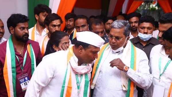 ವಿದ್ಯಾವಂತ ಯುವಕರು ಪಕೋಡ ಮಾರೋಕೆ ಹೇಳ್ತಾರೆ