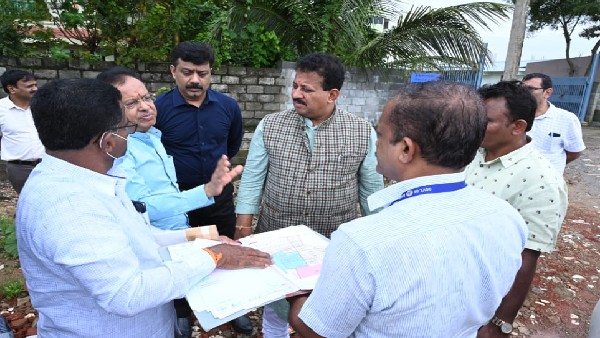 ಮೂಲಭೂತ ಸೌಕರ್ಯಕ್ಕಾಗಿ ಬೇಡಿಕೆ
