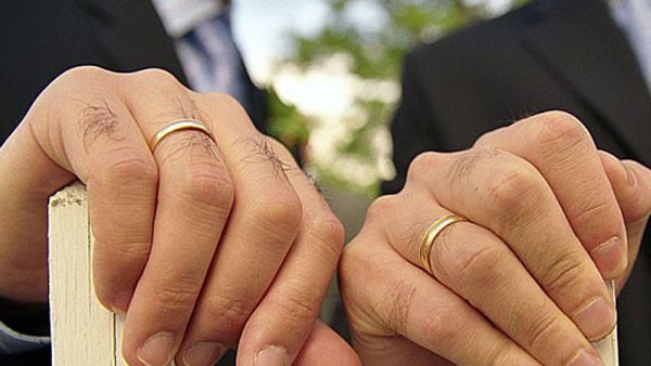 Singapore to Decriminalise Sex Between Men, Vietnam Sees Gay Rights Campaign Singapore to Decriminalise Sex Between Men, Vietnam Sees Gay Rights Campaign