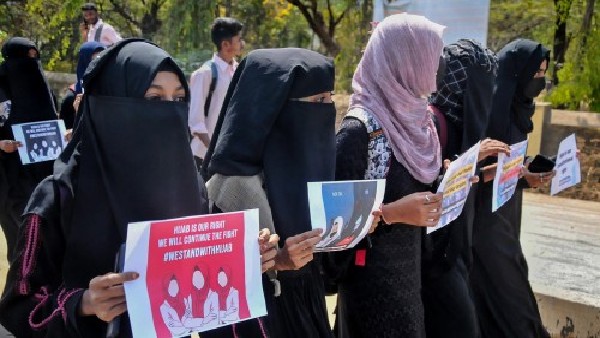 SC Will hear on Monday A Batch of Appeals Against Karnataka High Courts Hijab Order SC Will hear on Monday A Batch of Appeals Against Karnataka High Courts Hijab Order