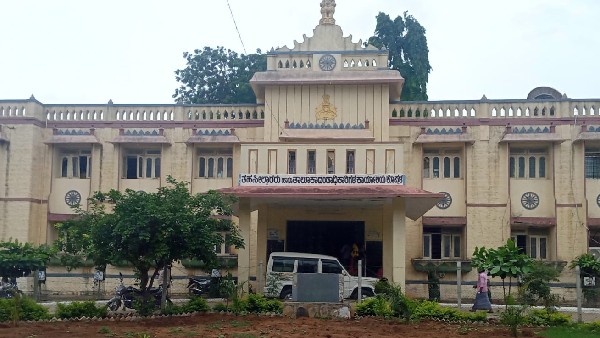 ನಿರುದ್ಯೋಗ ತಾಂಡವ