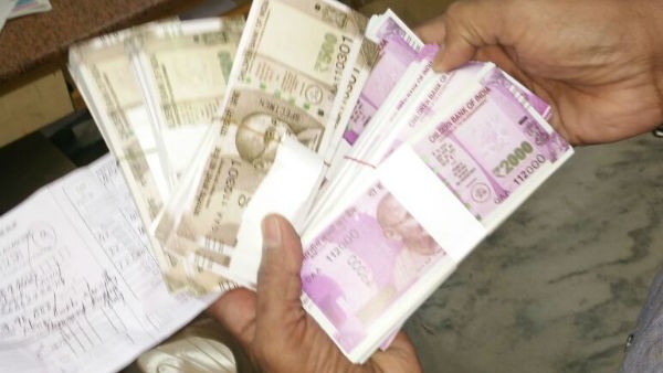 Fake Currency Notes Smuggling Two Arrested By Davangere police Fake Currency Notes Smuggling Two Arrested By Davangere police