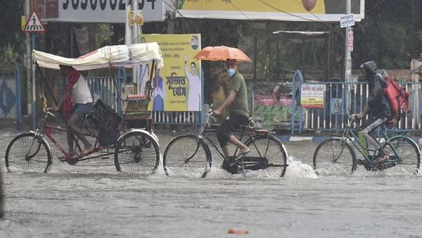 Heavy Rainfall in Continues in Bealagavi,Holiday diclare for Schools Heavy Rainfall in Continues in Bealagavi,Holiday diclare for Schools