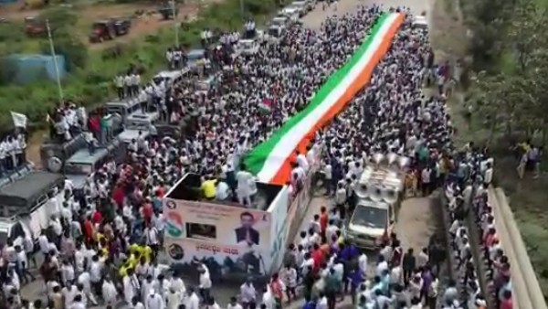 9 KM long Tricolor Rally create world record in Kalaghatagi, Dharwad District 9 KM long Tricolor Rally create world record in Kalaghatagi, Dharwad District