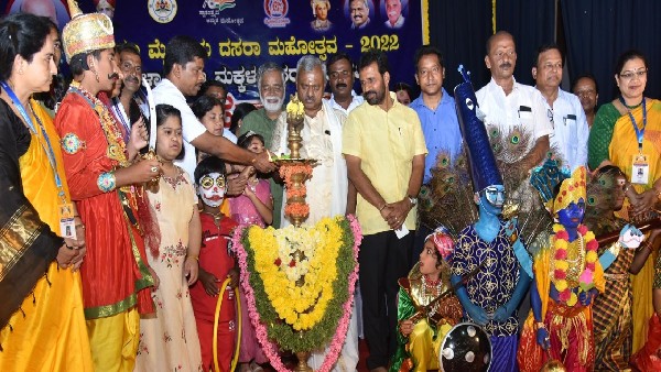 ಬಾಲಕಿ ಧವನಿ ಮತ್ತೊಂದು ದಾಖಲೆ