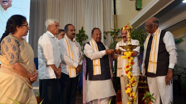 ಸಂಘಟನೆ ಅನಂತ್ ಕುಮಾರ್ರಿಂದ ಕಲಿಯಬೇಕು