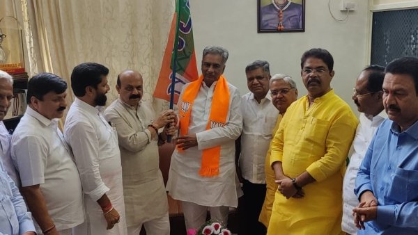 ವರ್ಲ್ಡ್ ಬುಕ್ ಆಫ್ ರೆಕಾರ್ಡ್ ಸೇರಿರುವ ಹೊರಟ್ಟಿ