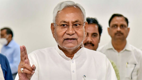 Condoms Remark; Bihar CM Nitish Kumar Warns Action Against IAS Officer Condoms Remark; Bihar CM Nitish Kumar Warns Action Against IAS Officer