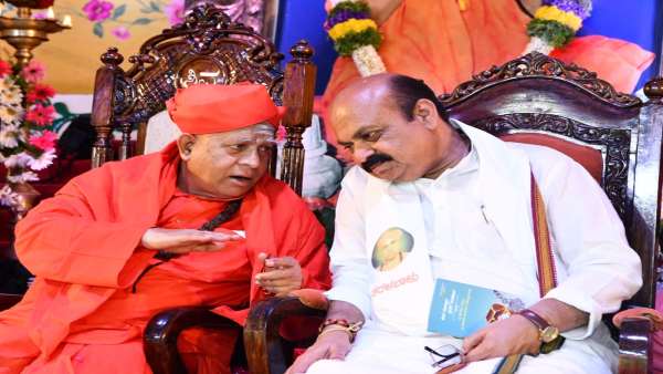 ಅರಮನೆಗೂ ಗುರುಮನೆಗೂ ಏನು ಲಿಂಕ್?