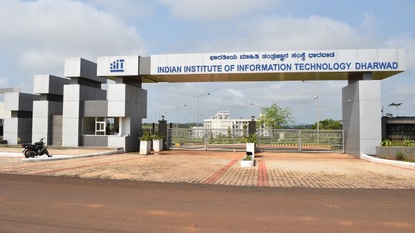 834 ವಿದ್ಯಾರ್ಥಿಗಳಿದ್ದರು