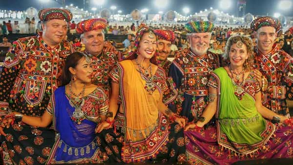 Navratri Colours 2022 : Colours for 9 days of festival and their Significance in Kannada Navratri Colours 2022 : Colours for 9 days of festival and their Significance in Kannada