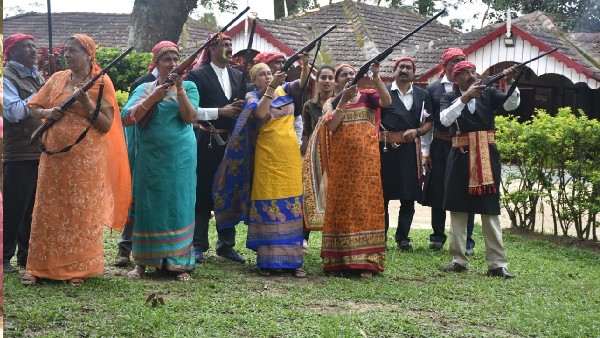 ತೆಂಗಿನ ಕಾಯಿಗೆ ಗುಂಡು ಹೊಡೆಯುವ ಸ್ಪರ್ಧೆ