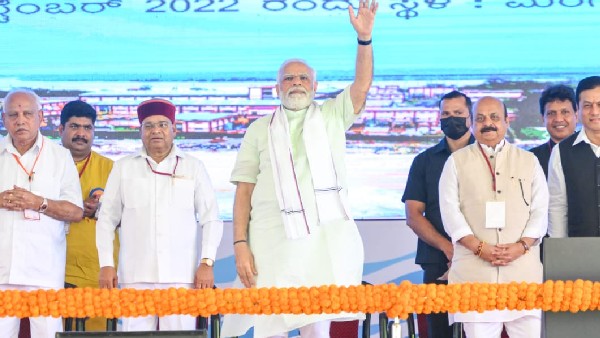 ಯಡಿಯೂರಪ್ಪನವರು ಸಭಾ ವೇದಿಕೆಗೆ ಆಗಮಿಸುವ ಮುನ್ನ