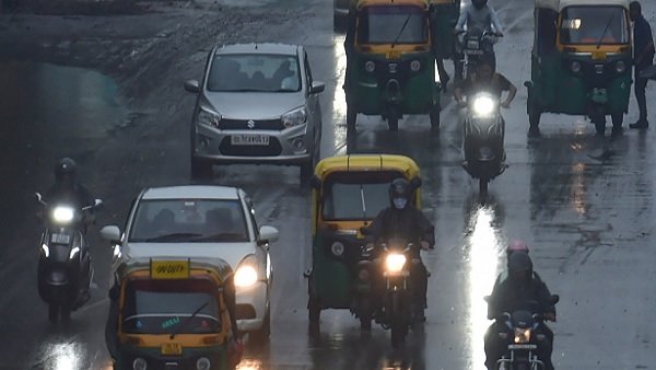 ಮೋಡ ಕವಿದ ವಾತಾವರಣ