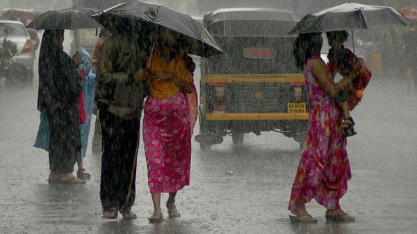 Next 2 Days Light to Moderate Rainfall in Karnataka, Says IMD Report Next 2 Days Light to Moderate Rainfall in Karnataka, Says IMD Report
