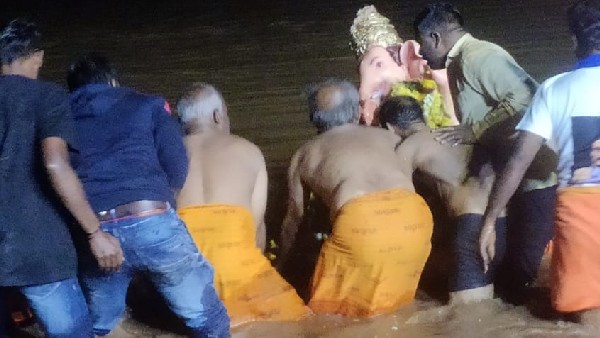 ಮುಂಜಾನೆ 4 ಗಂಟೆಗೆ ವಿಸರ್ಜಿಸ
