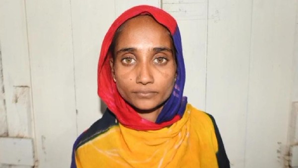 Women Stabbed To Death In Broad Daylight In Gadag Women Stabbed To Death In Broad Daylight In Gadag