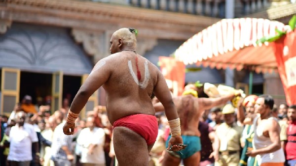 ಮೈಸೂರು ಅರಮನೆಯಲ್ಲಿರುವ ಕರಿಕಲ್ಲು ತೊಟ್ಟಿ